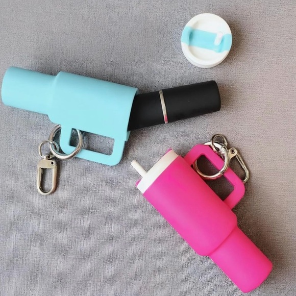 💕5/$15 Pink and Blue Keychain Cup Set - Picture 5 of 8